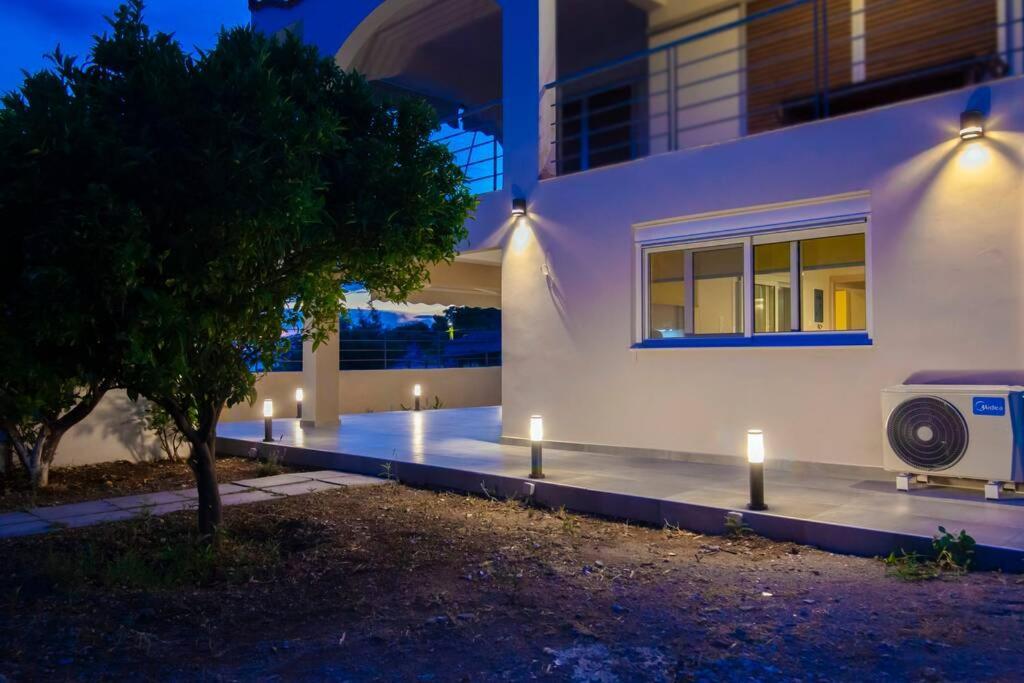 House On The Beach Salamís Exteriér fotografie