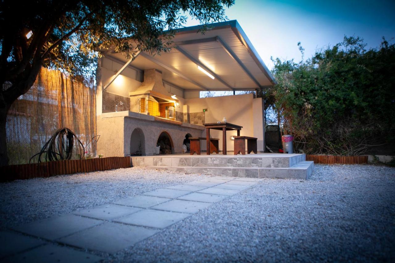 House On The Beach Salamís Exteriér fotografie